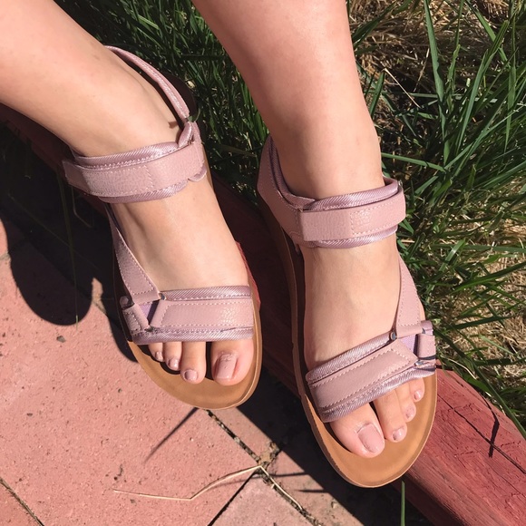 New blush sandals - Picture 6 of 12